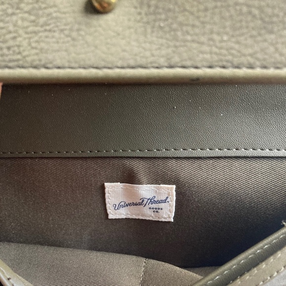 Universal Thread Wallet - Picture 4 of 4